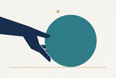 Abstrakte Illustration: eine Hand greift sanft nach einem Teal-Kreis — Metapher für aktives, fürsorgliches Handeln.